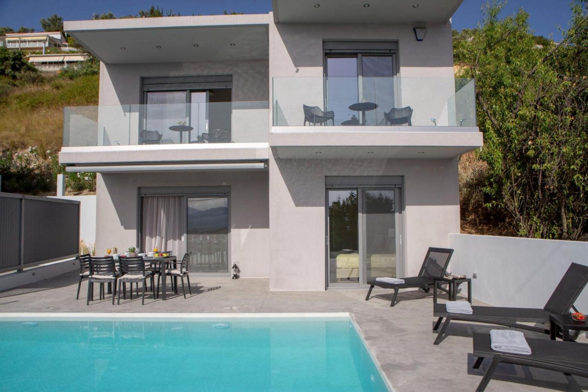 Villa Aloft Luxury Lefkada - Heated Pool Apolpaina