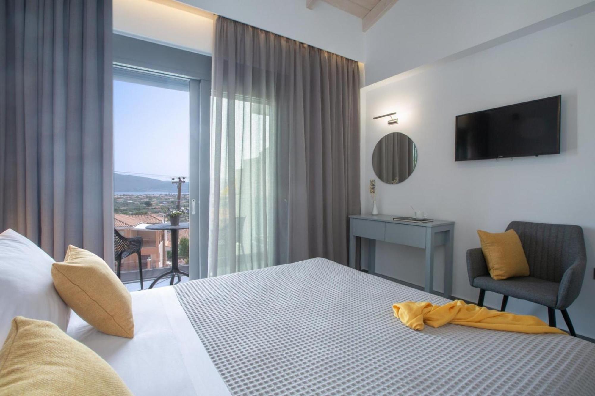 Aloft Luxury Lefkada - Heated Pool Villa Apolpaina