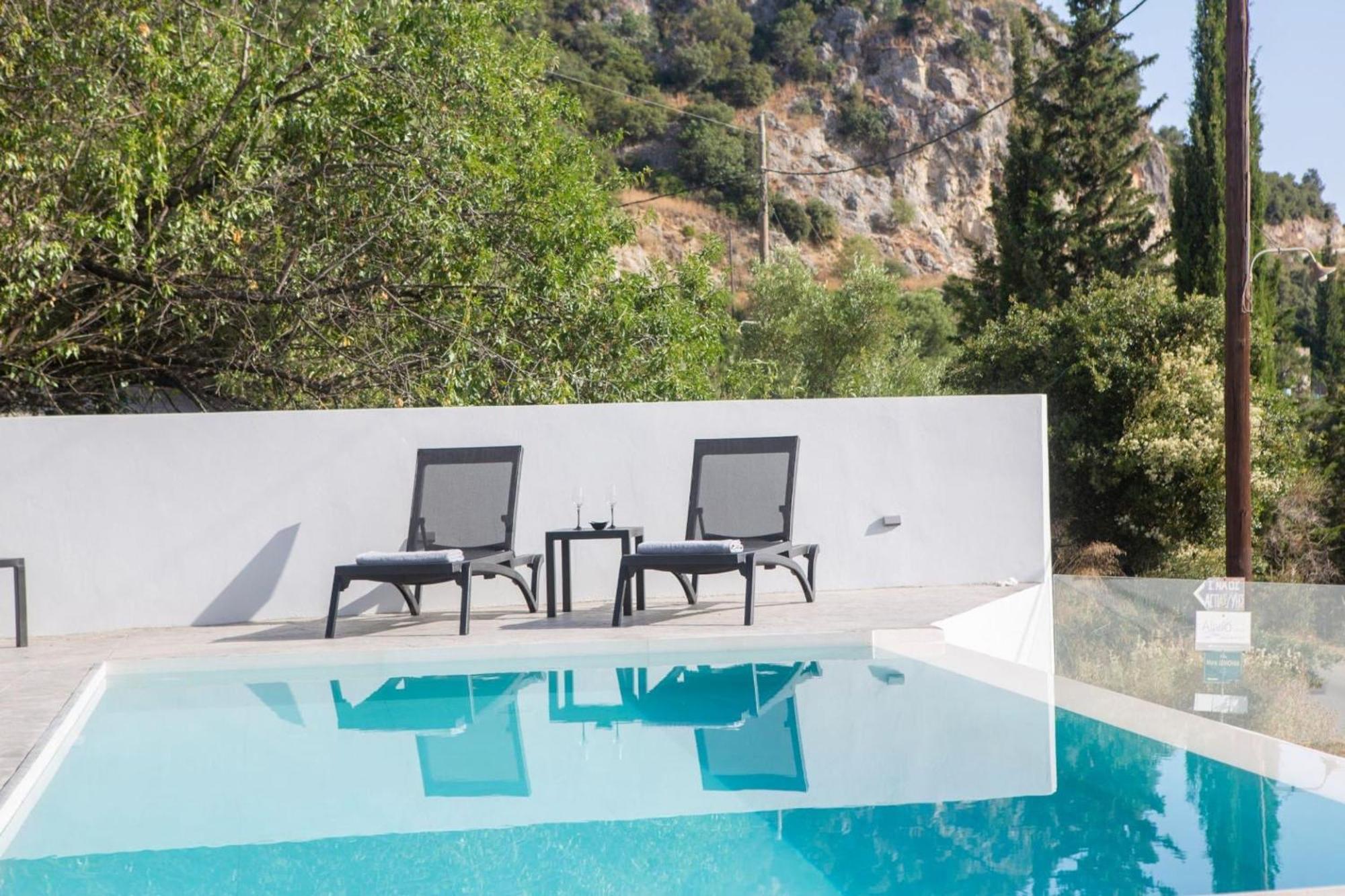 Aloft Luxury Lefkada - Heated Pool Villa