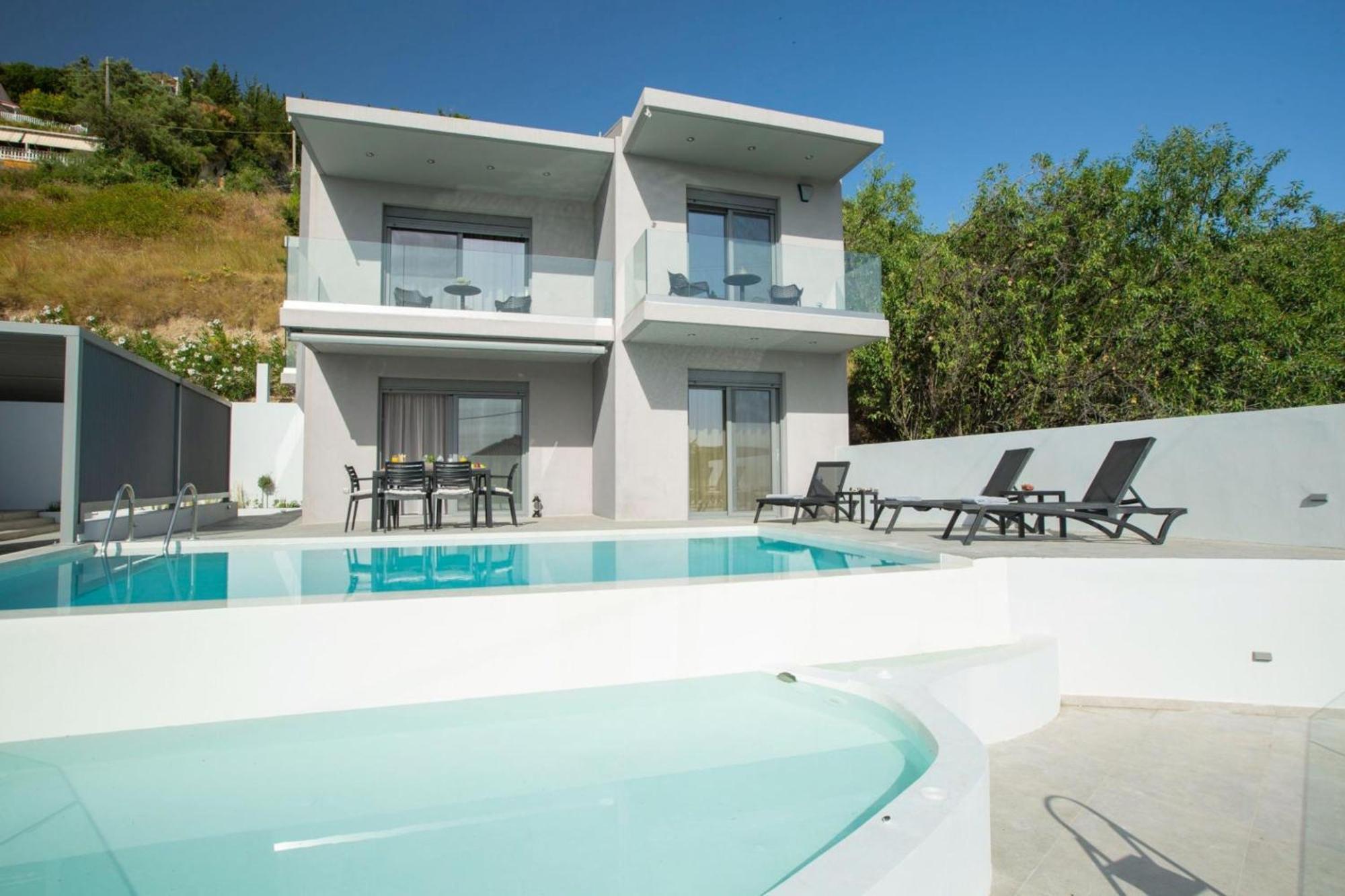 Aloft Luxury Lefkada - Heated Pool Vila *