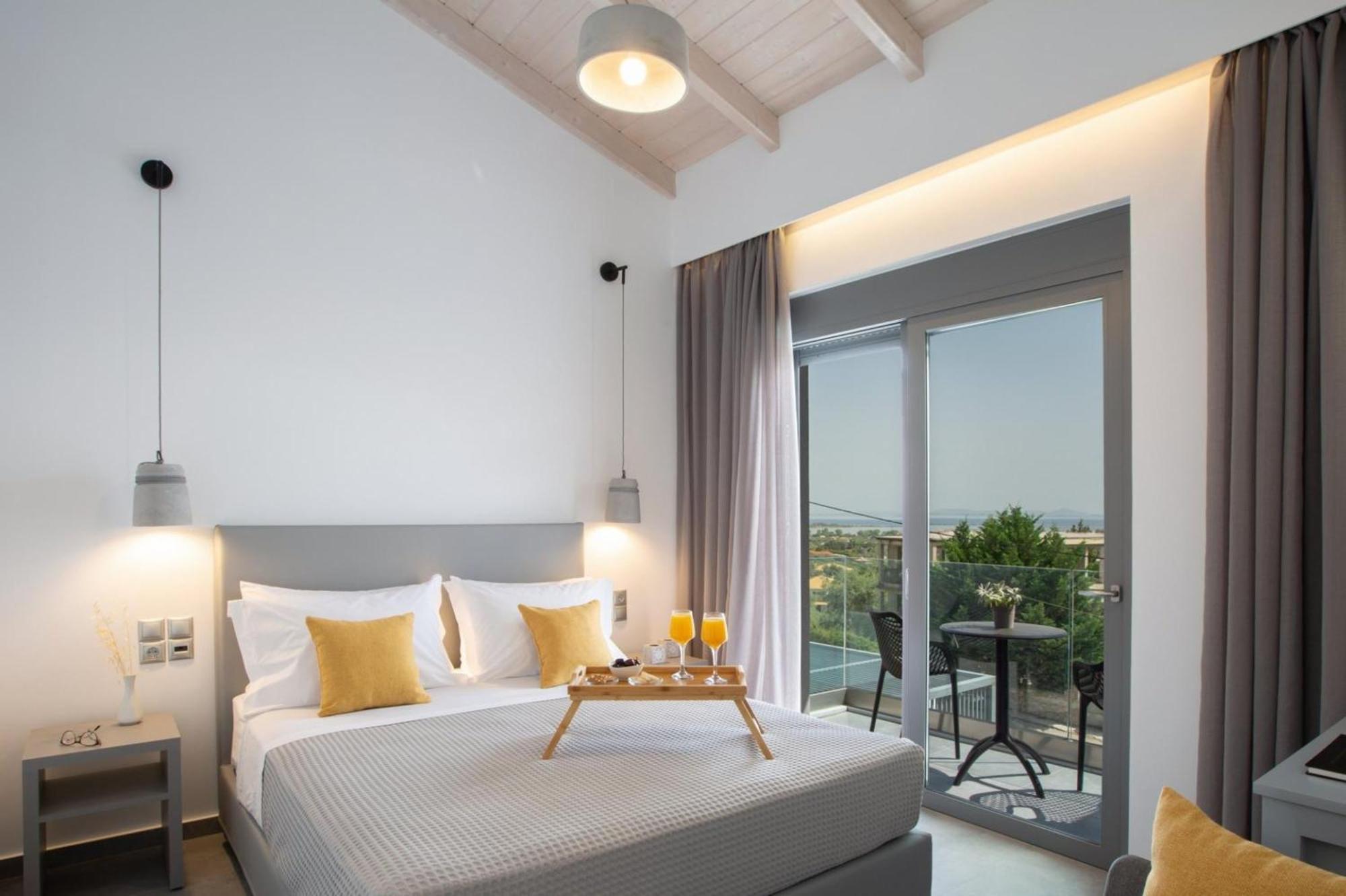Aloft Luxury Lefkada - Heated Pool Villa
